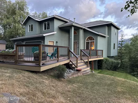 10235 Stewart Dr, Eagle River, AK 99577