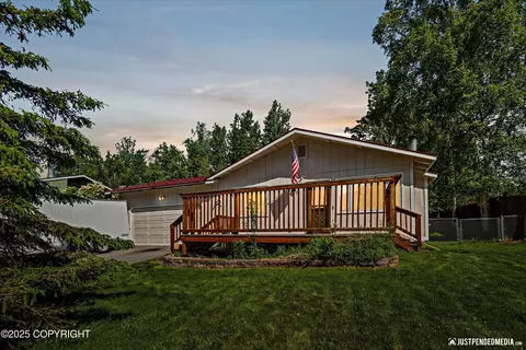 18727 First St, Eagle River, AK 99577