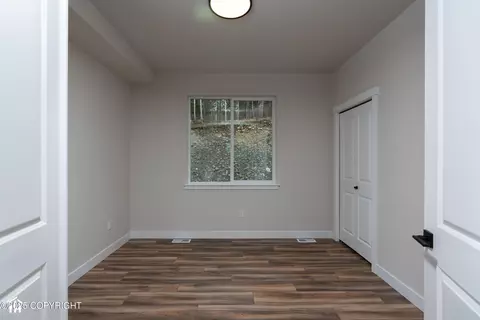 Bedroom - 17939 Yellowstone Dr, Eagle River, AK 99577 photo 1 of 9