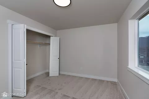Bedroom - 17939 Yellowstone Dr, Eagle River, AK 99577 photo 7 of 9