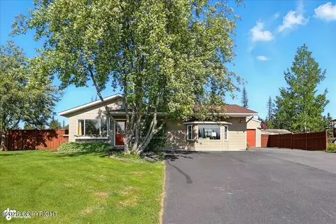 35260 Rockwood Dr, Soldotna, AK 99669