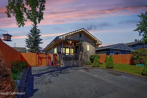 1424 Juneau St, Anchorage, AK 99501