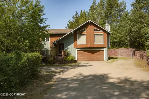 2250 N Claridge Ct, Wasilla, AK 99654