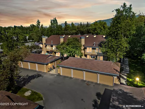 6450 E Northern Lights Blvd # 10E, Anchorage, AK 99504