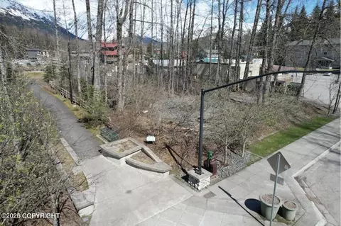 000 Girdwood Pl, Girdwood, AK 99587