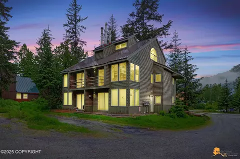 130 Powder Dr # 2C, Girdwood, AK 99587