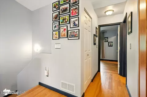 Entry Way - 5577 Sapphire Loop, Anchorage, AK 99504 photo 7 of 9