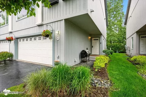 Exterior - 5577 Sapphire Loop, Anchorage, AK 99504 photo 4 of 8