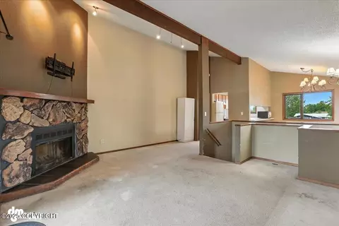 Living - 3681 E 20th Ave, Anchorage, AK 99508 photo 3 of 4