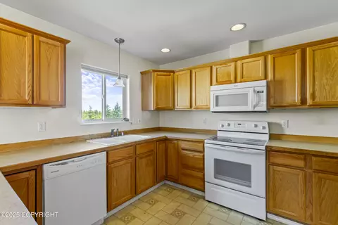 1999 Casey Cusack Loop, Anchorage, AK 99515 photo 28