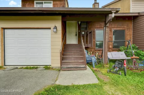 8710 Beachwood Cir, Anchorage, AK 99502