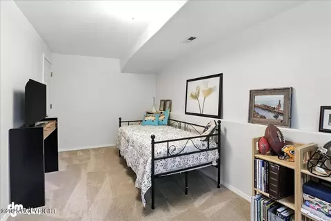 Bedroom - 22471 Centurion Dr, Chugiak, AK 99567 photo 4 of 6