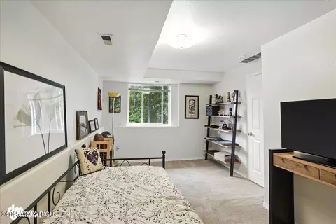 Bedroom - 22471 Centurion Dr, Chugiak, AK 99567 photo 5 of 6