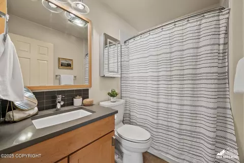 Bath - 2159 W 29th Ave # 7, Anchorage, AK 99517 photo 5 of 5