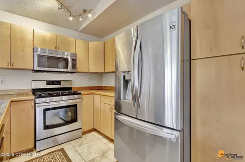 Kitchen - 1989 Commodore Dr, Anchorage, AK 99507 photo 1 of 4
