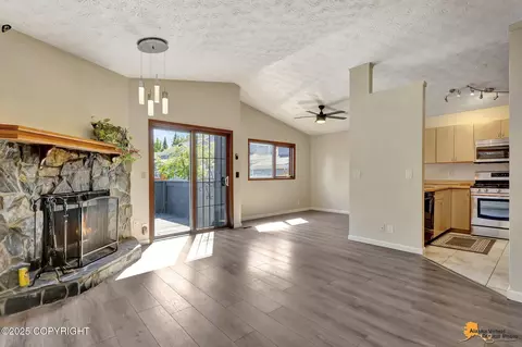 Living - 1989 Commodore Dr, Anchorage, AK 99507 photo 2 of 7