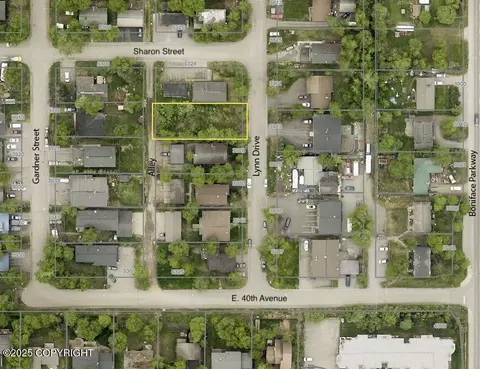 3910 Lynn Dr, Anchorage, AK 99508