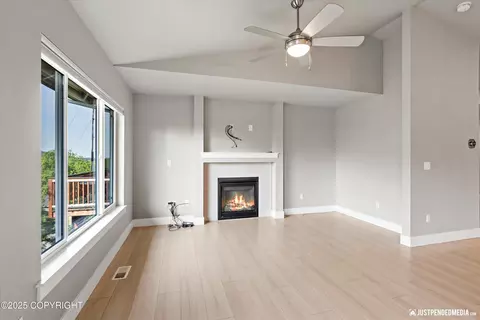 Living - 20218 Eagles Nest Ct, Eagle River, AK 99577 photo 3 of 6