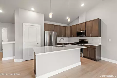 Kitchen - 20218 Eagles Nest Ct, Eagle River, AK 99577 photo 1 of 4