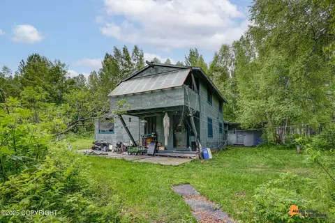 23008 S Chulitna Dr, Trapper Creek, AK 99683