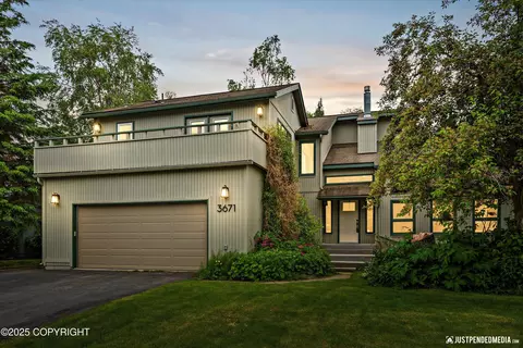 3671 Spinnaker Dr, Anchorage, AK 99516