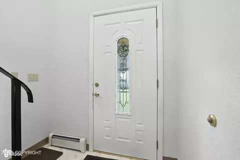 Entry Way - 11524 Lower Sunny Cir, Eagle River, AK 99577 photo 3 of 4