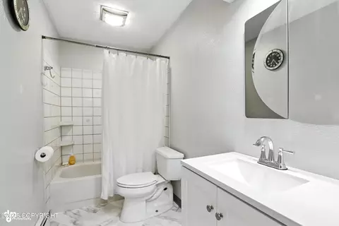 Bath - 11524 Lower Sunny Cir, Eagle River, AK 99577 photo 2 of 2
