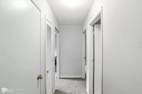 Entry Way - 11524 Lower Sunny Cir, Eagle River, AK 99577 photo 4 of 4