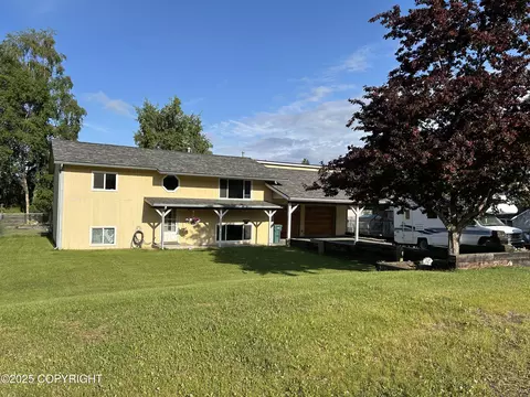 11524 Lower Sunny Cir, Eagle River, AK 99577