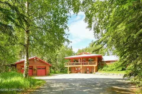 3890 Janet Lee Cir, Anchorage, AK 99516