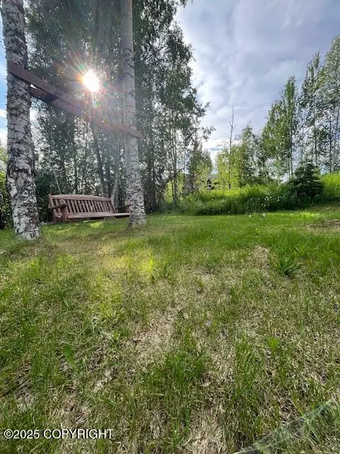 19237 Beverly Ave, Chugiak, AK 99567