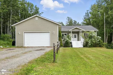 4605 N Wolverine Rd, Palmer, AK 99645