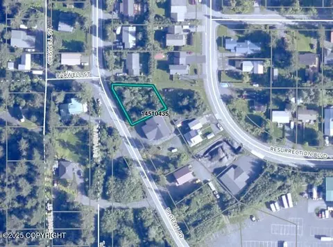 1620 Phoenix Rd, Seward, AK 99664