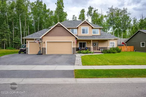 16203 Stephan Valley Dr, Eagle River, AK 99577