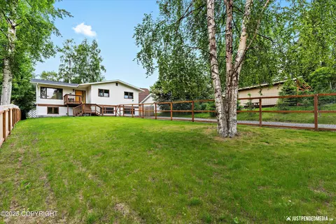 6922 Cutty Sark St, Anchorage, AK 99502