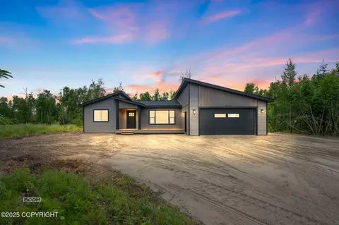 8328 S Ira Dr, Wasilla, AK 99623
