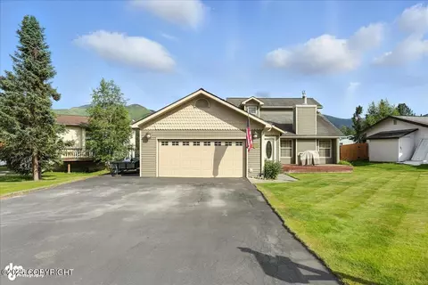 1801 Rebel Ridge Dr, Anchorage, AK 99504