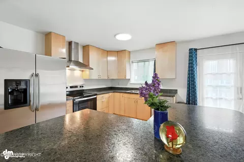 10249 Chickaloon St, Eagle River, AK 99577 photo 16