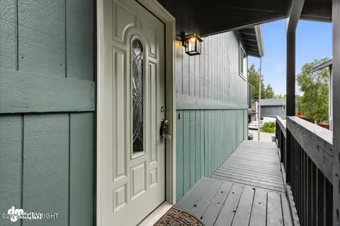 1928 Commodore Dr, Anchorage, AK 99507 photo 3