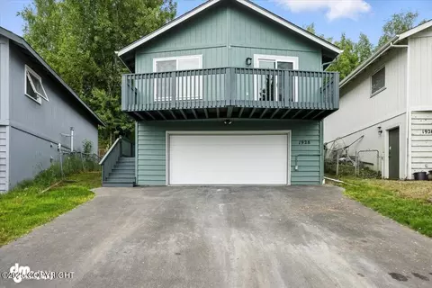 1928 Commodore Dr, Anchorage, AK 99507