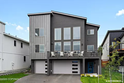 7864 Crane Cir, Anchorage, AK 99502
