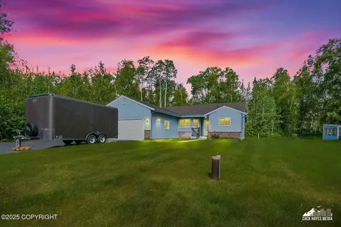 7595 E Breckenridge Dr, Wasilla, AK 99654