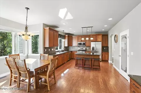 17718 Shasta Cir, Eagle River, AK 99577 photo 8