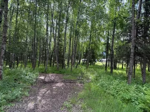 5246 W Lupine Ln, Wasilla, AK 99654