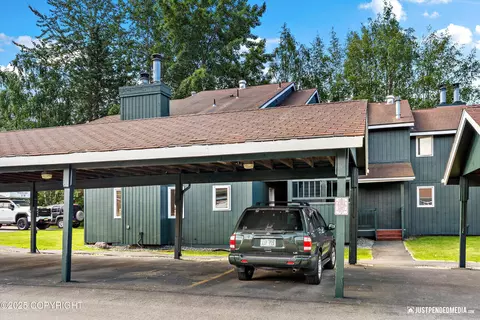 10283 Jamestown Dr # 804, Anchorage, AK 99507