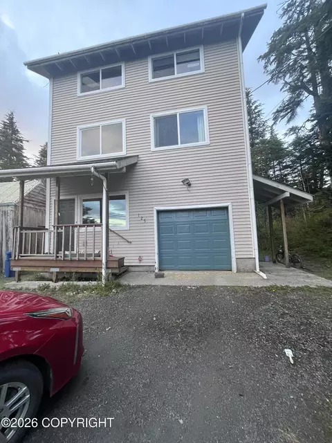 125 Kings Row, Petersburg, AK 99833