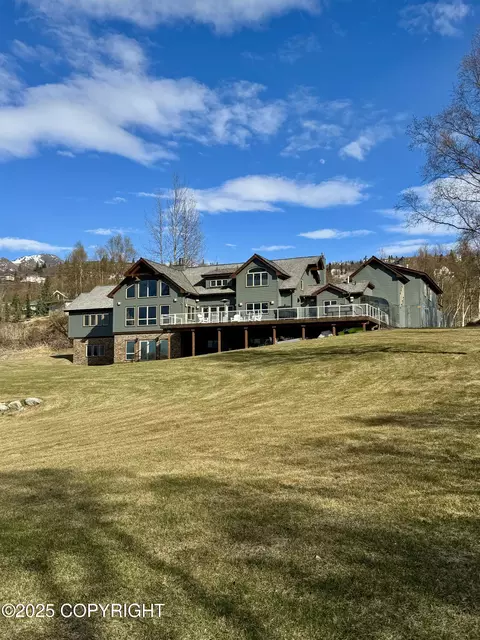 10001 Schuss Dr, Anchorage, AK 99507