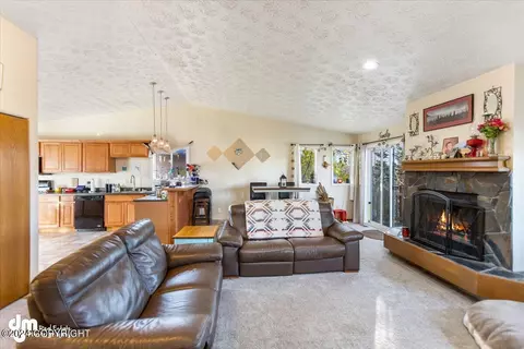 9332 Sea Parrott Cir, Anchorage, AK 99515