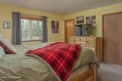 Bedroom - 2578 Kalispell Loop, North Pole, AK 99705 photo 3 of 7