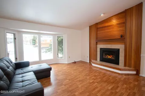 9636 Nulato Cir, Eagle River, AK 99577 photo 2